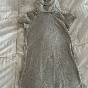 Gray short sleeve turtleneck